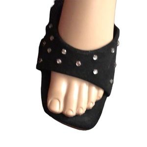 White House Black Market size 10 black rhinestone slides